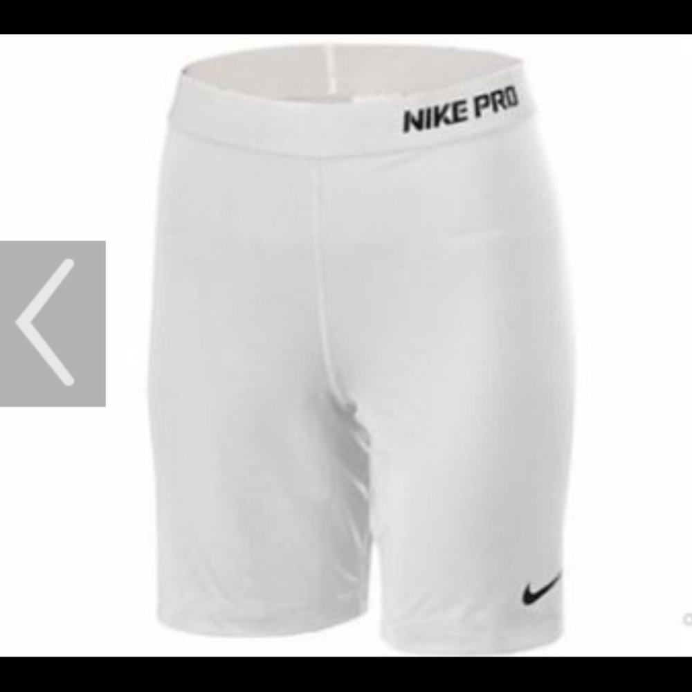 Women Nike pro tights (Brand New)